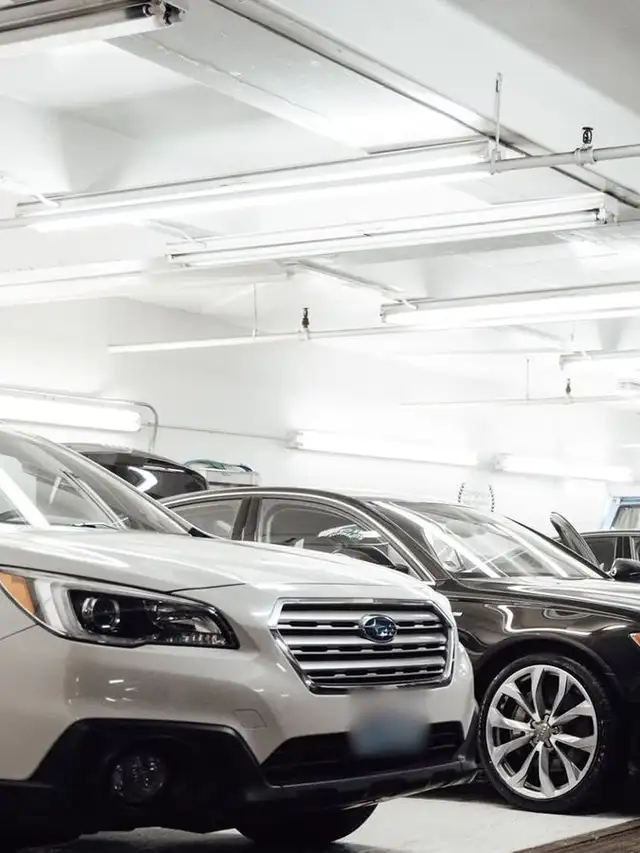 Cars parked in the Eco Car Cafe shop bay on Bellevue Place garage level 3