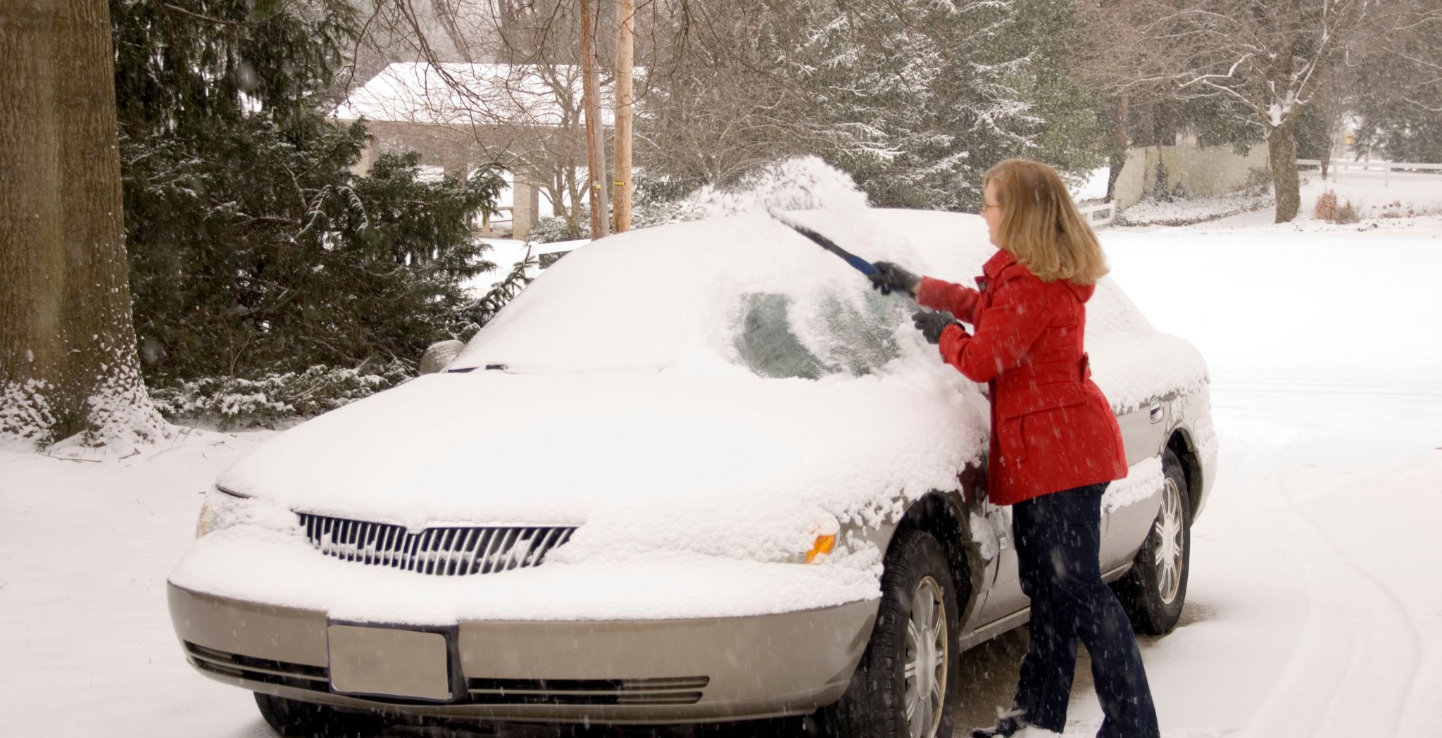 How to Remove Snow from Car Protecting Your Paint from Ice and Snow