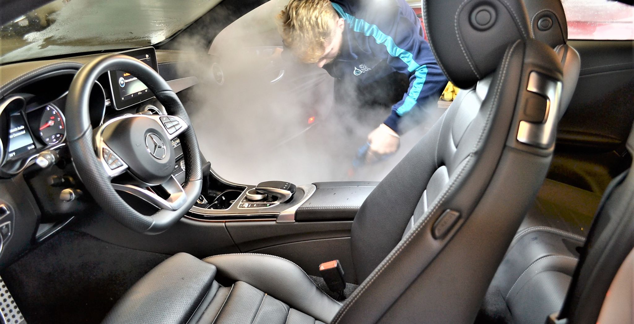 How to Choose the Right Steam Cleaner for Car Detailing